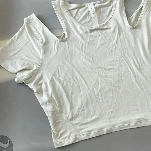 Lululemon I 10 - Picture 2 of 12